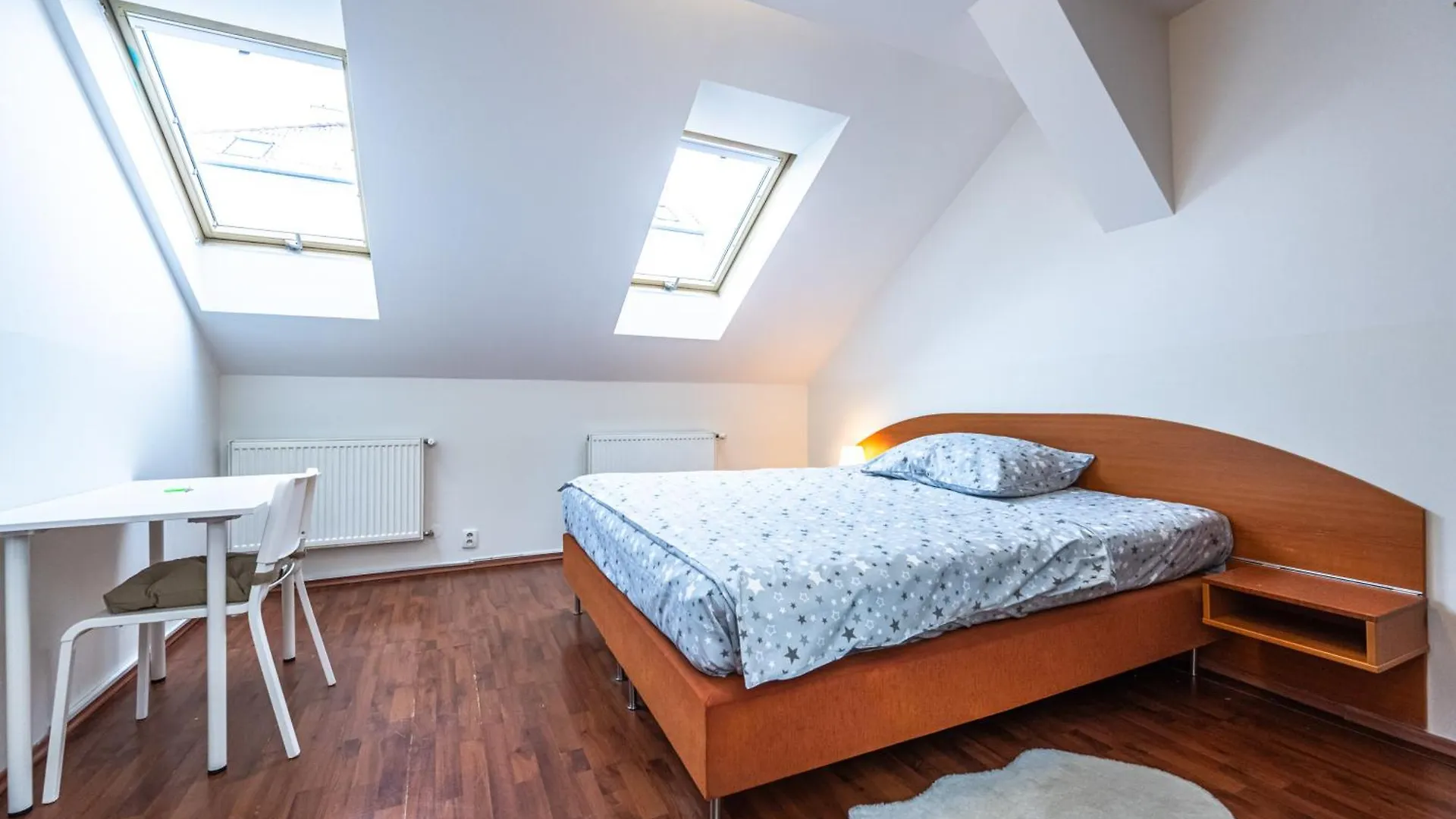 Apartments Kamenicka 23 Prag