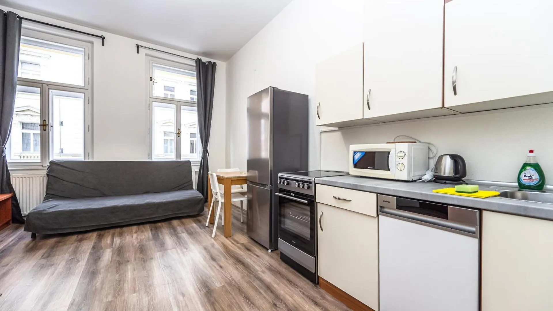 Apartments Kamenicka 23 Prag
