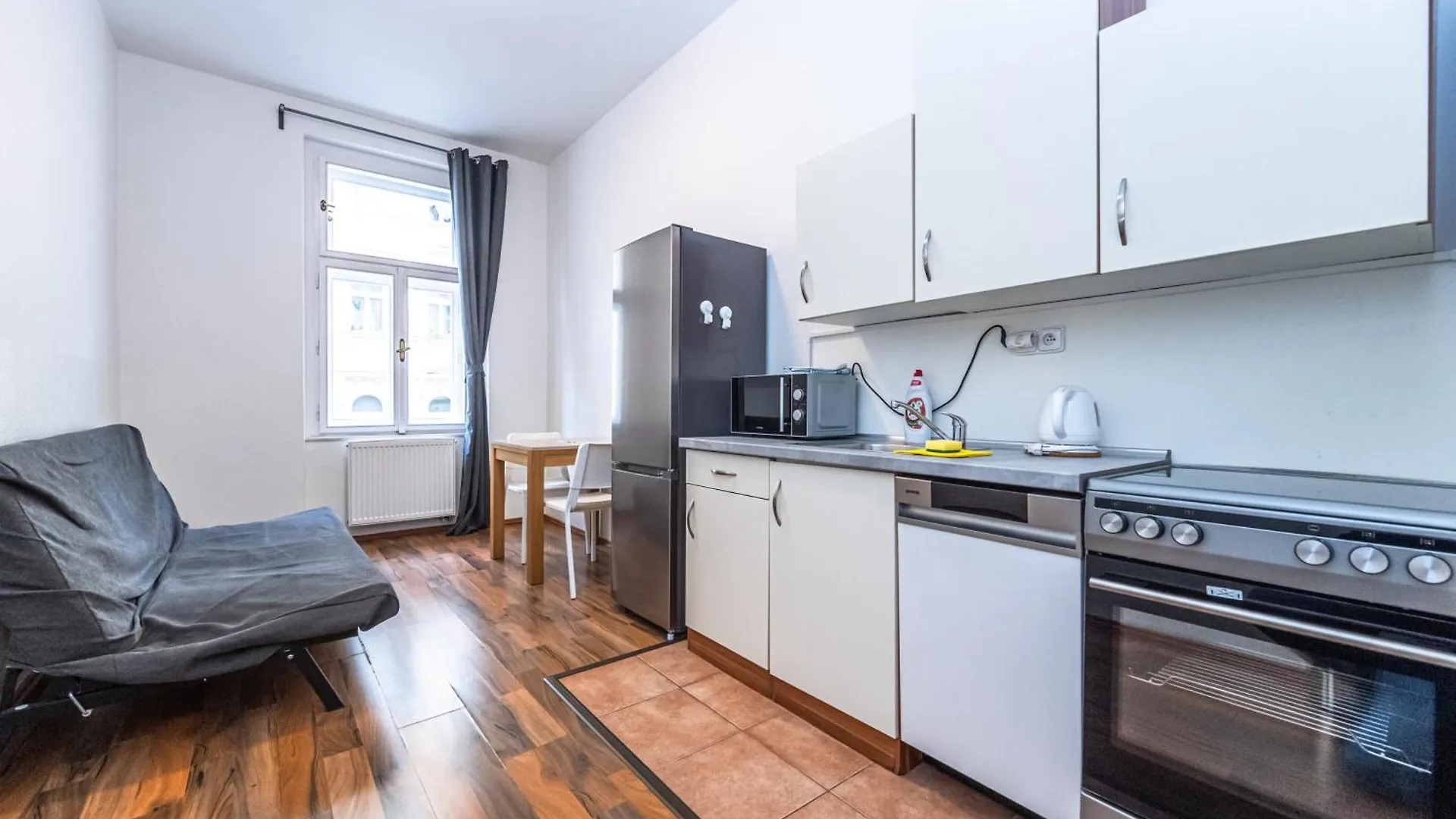 Apartments Kamenicka 23 Praga