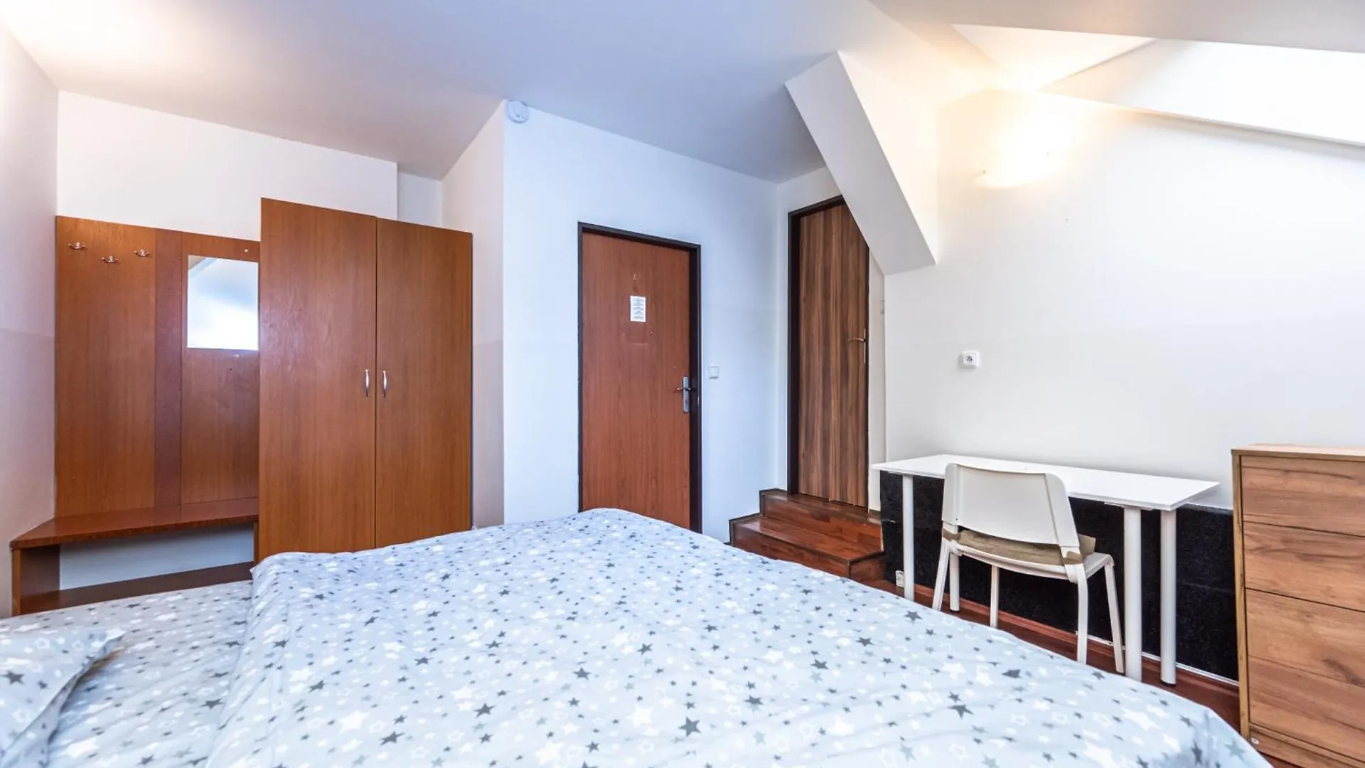 Apartments Kamenicka 23 Prag