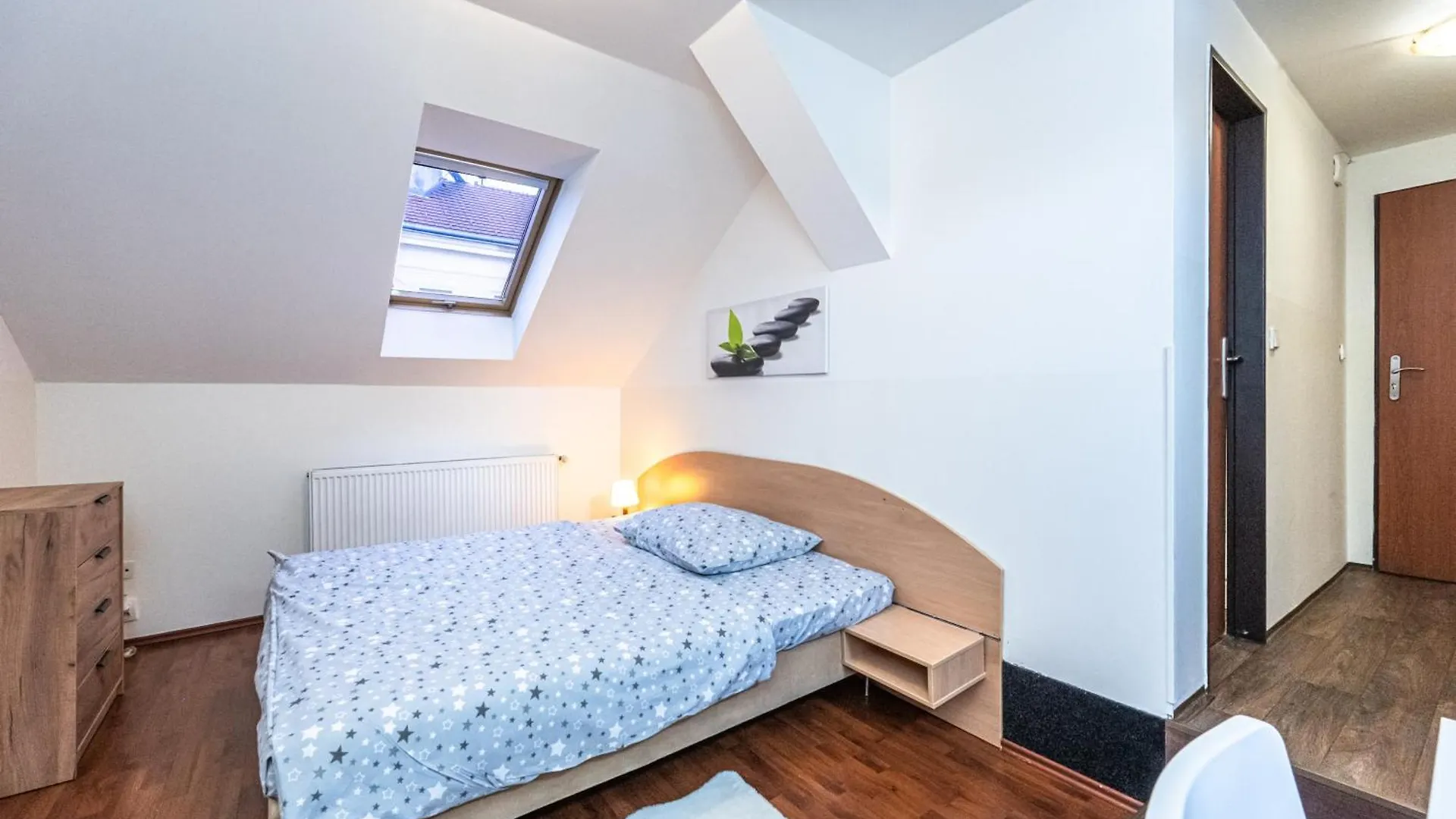 Apartments Kamenicka 23 Prag