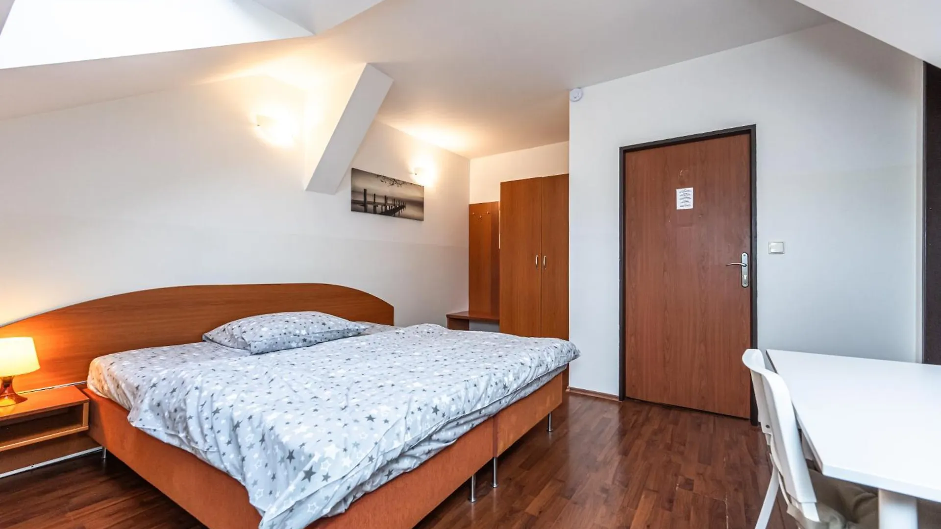 Apartments Kamenicka 23 Praga