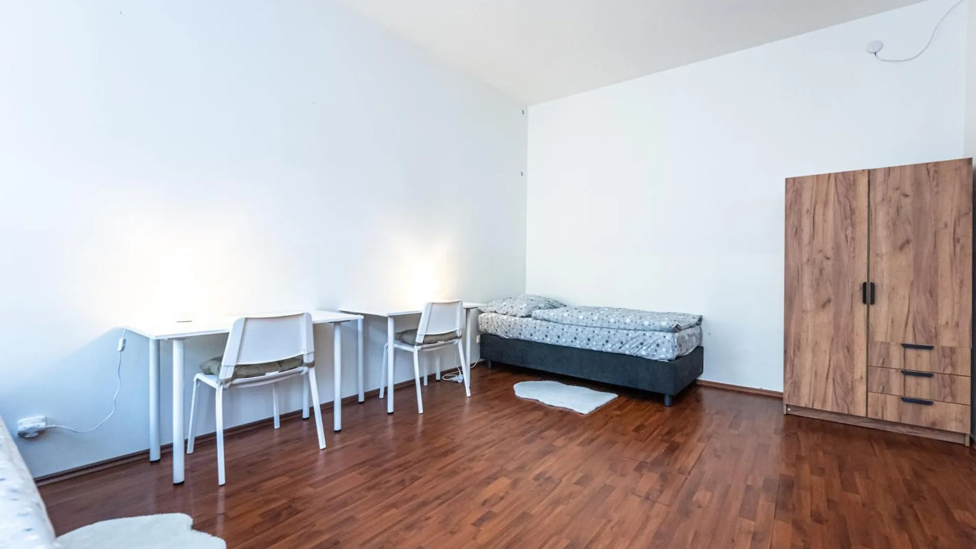Apartments Kamenicka 23 Praga