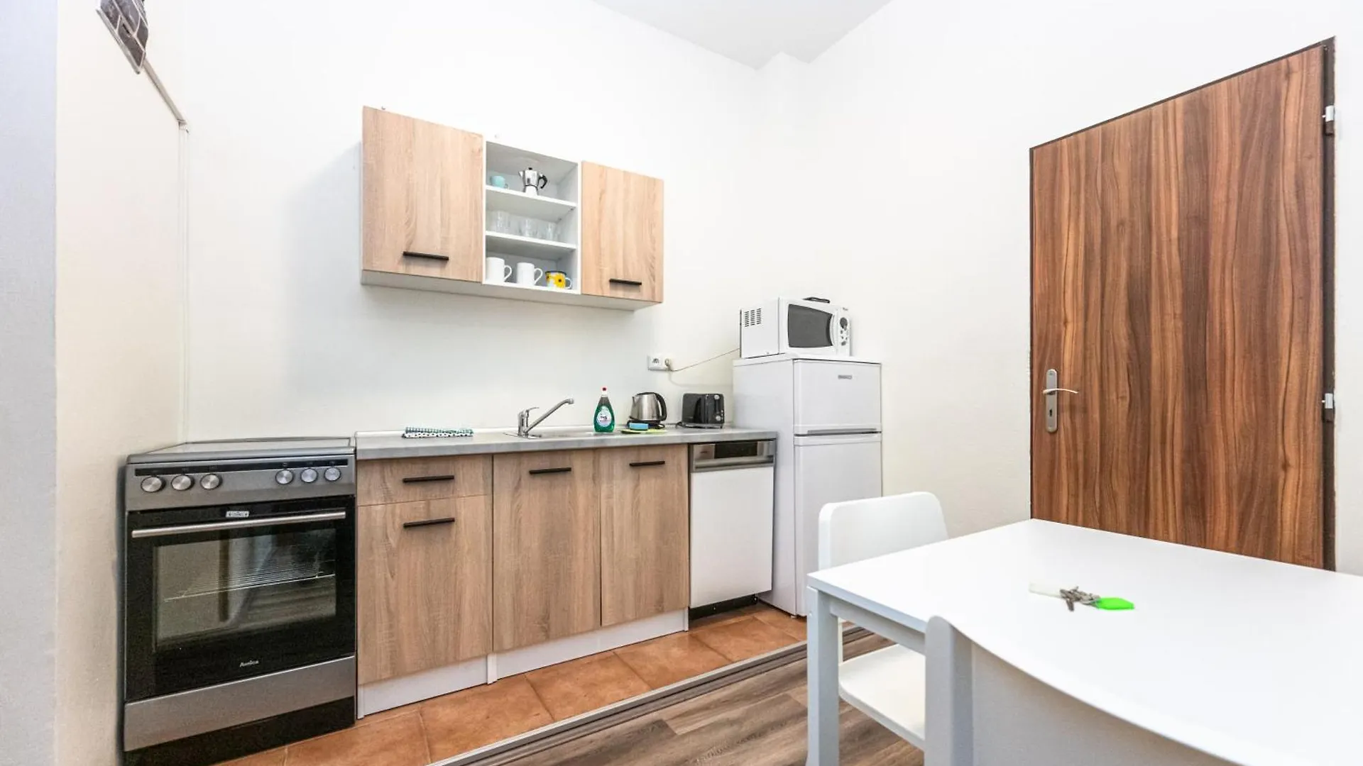 Apartments Kamenicka 23 Praha 0*,